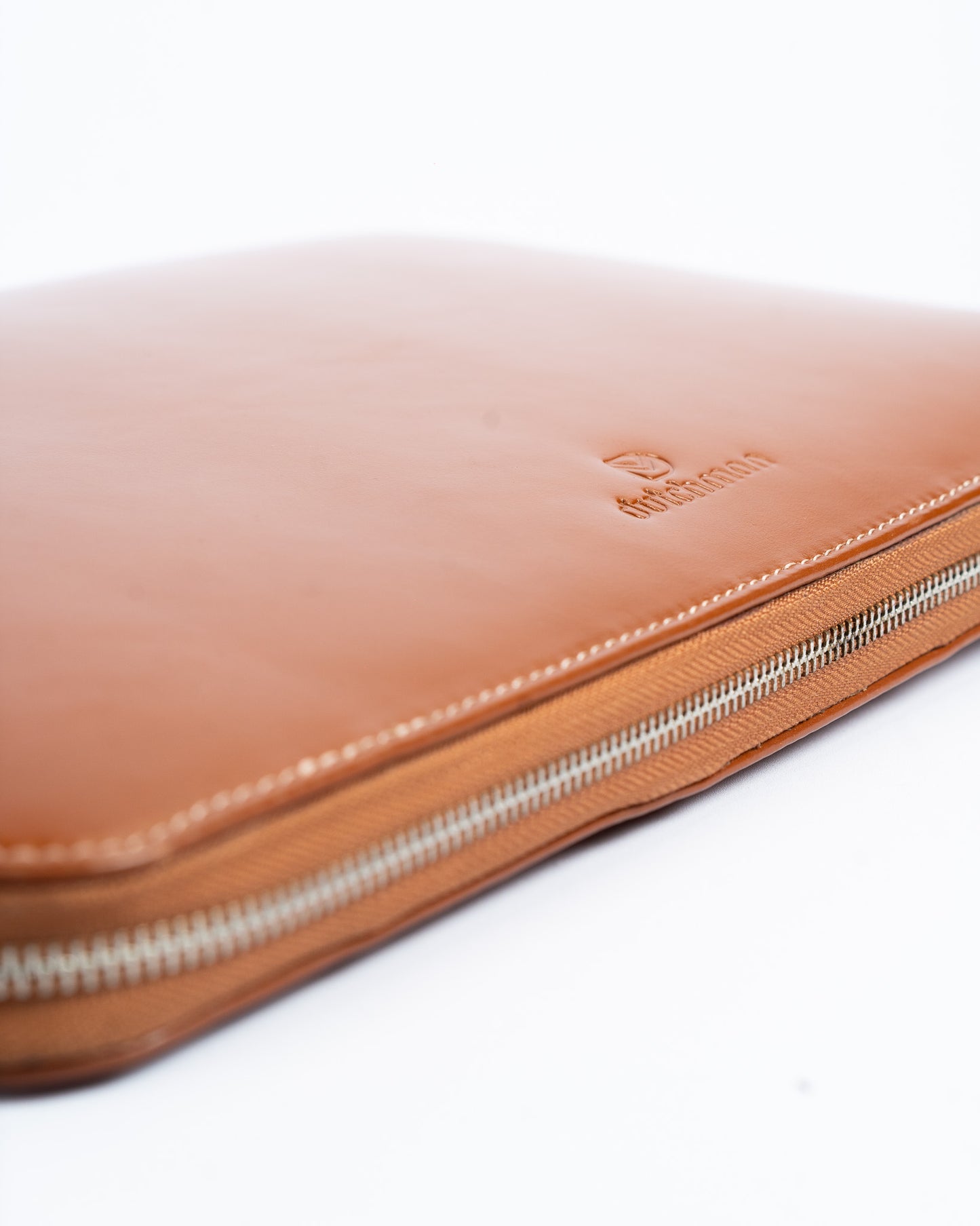 官网飞艇168幸运号码结果直播记录 The Stack : Laptop Organizer in Tan by Dutchman