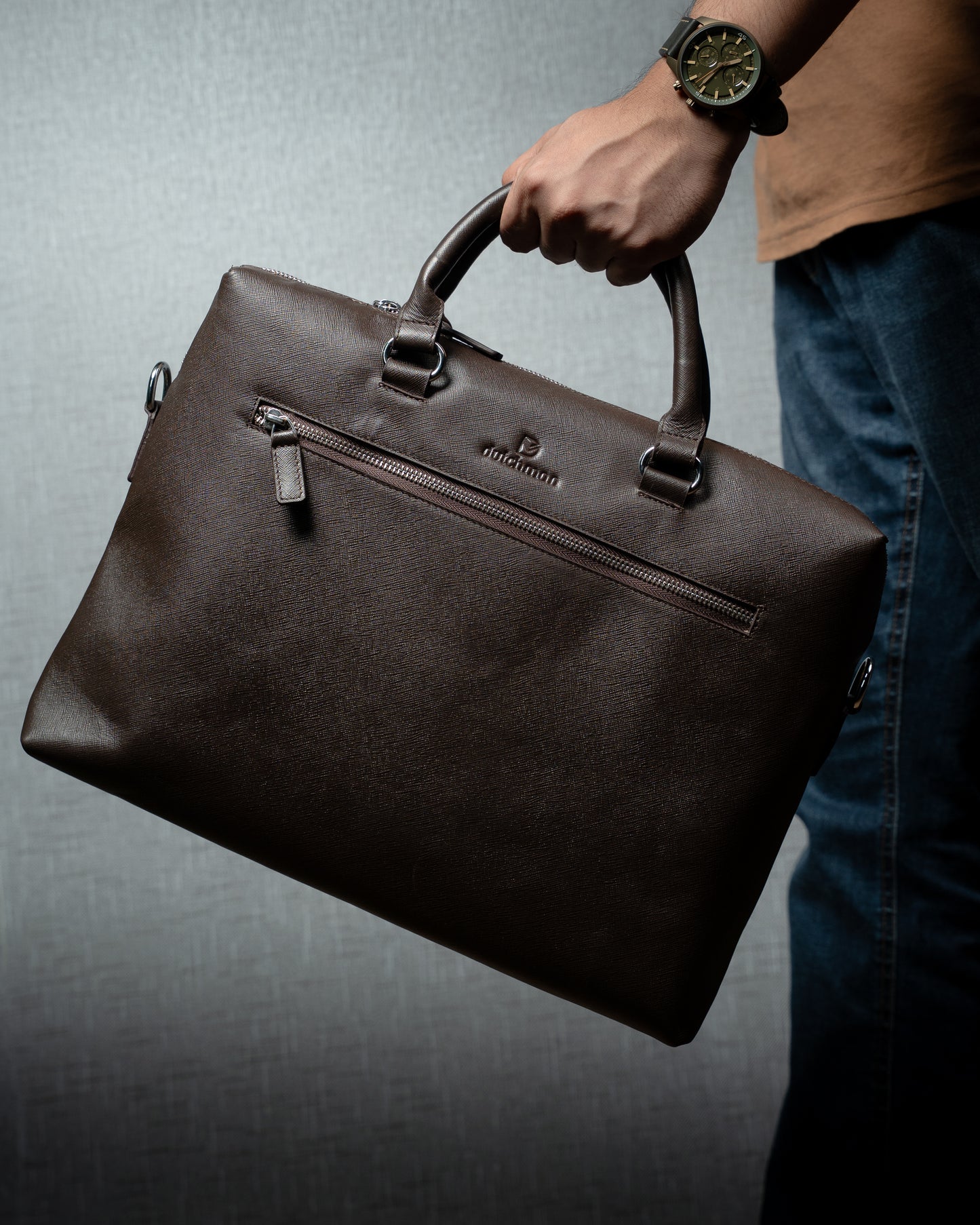 Task : Executive Leather Bag