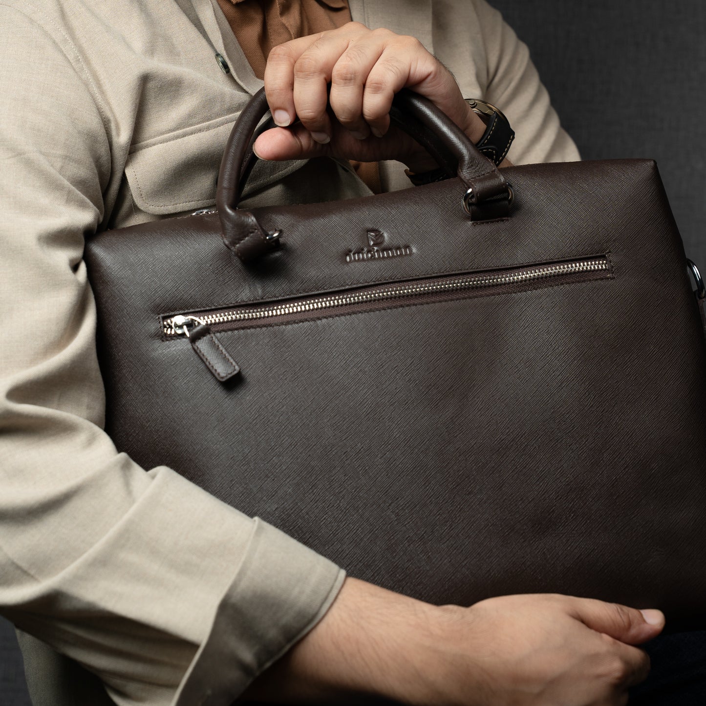 Task : Executive Leather Bag